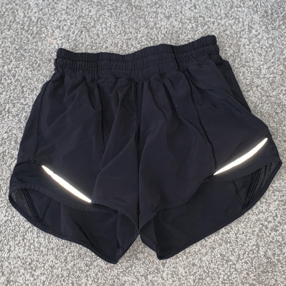 lululemon hotty hot shorts